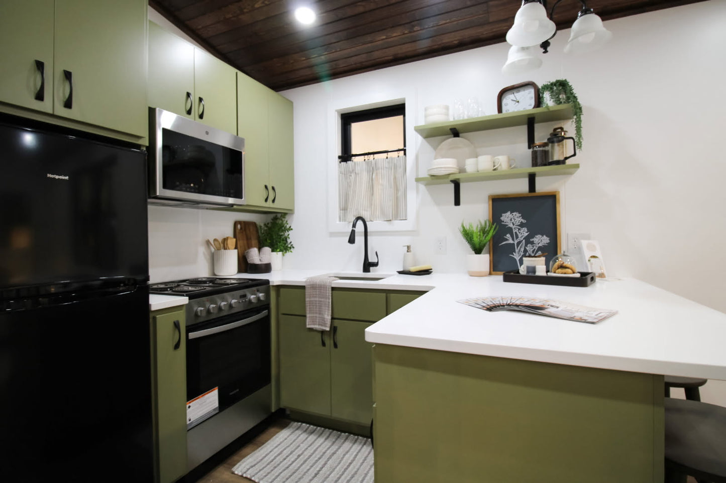 The Rookie Cabin (Offered in 2 bed and 1 bath options)