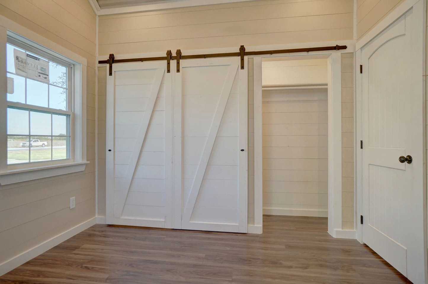 The Cumberland Crossing Cabin - ( MISSOURI PRICING )