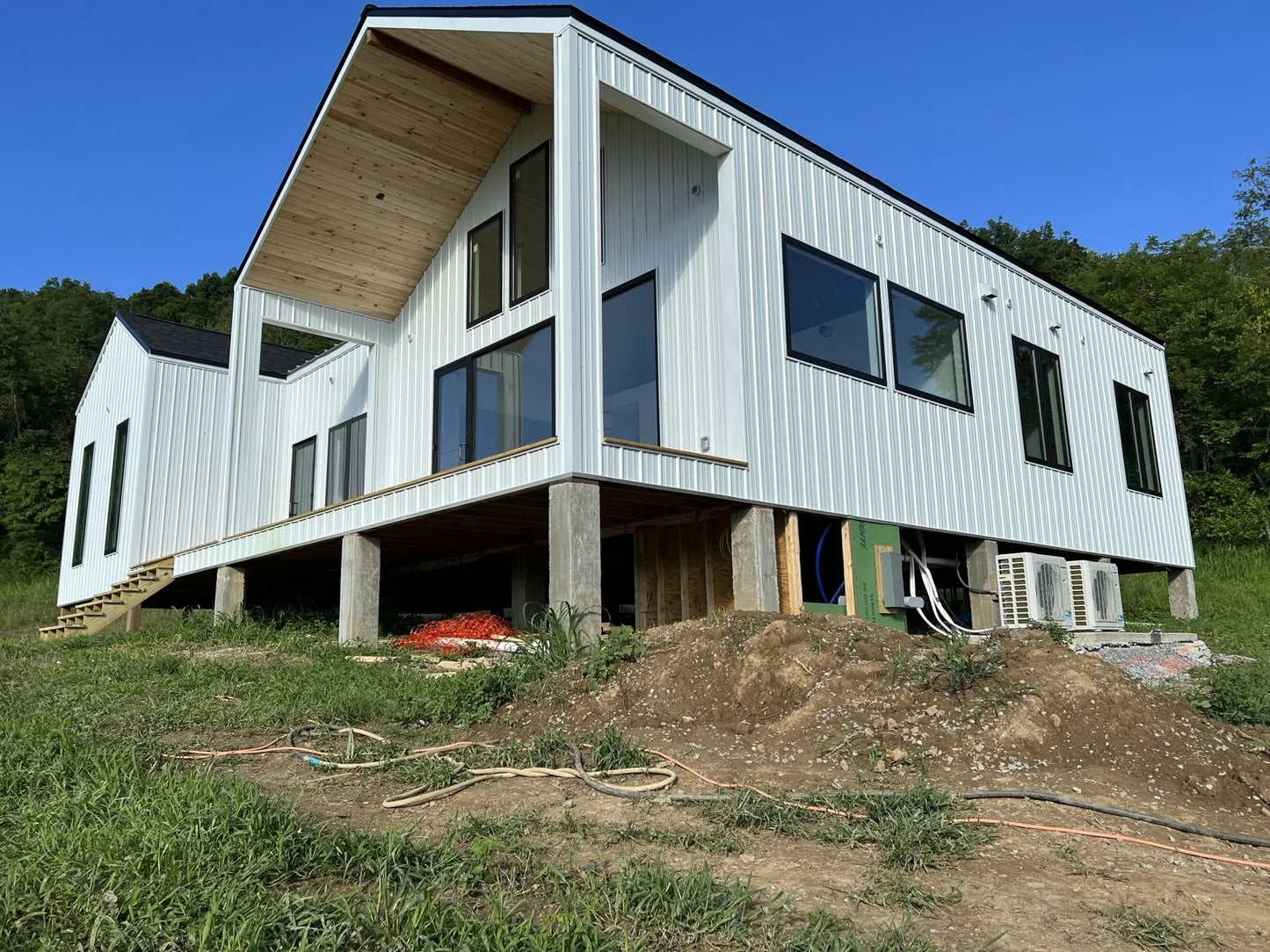 The Polar Bear Modern Cabin