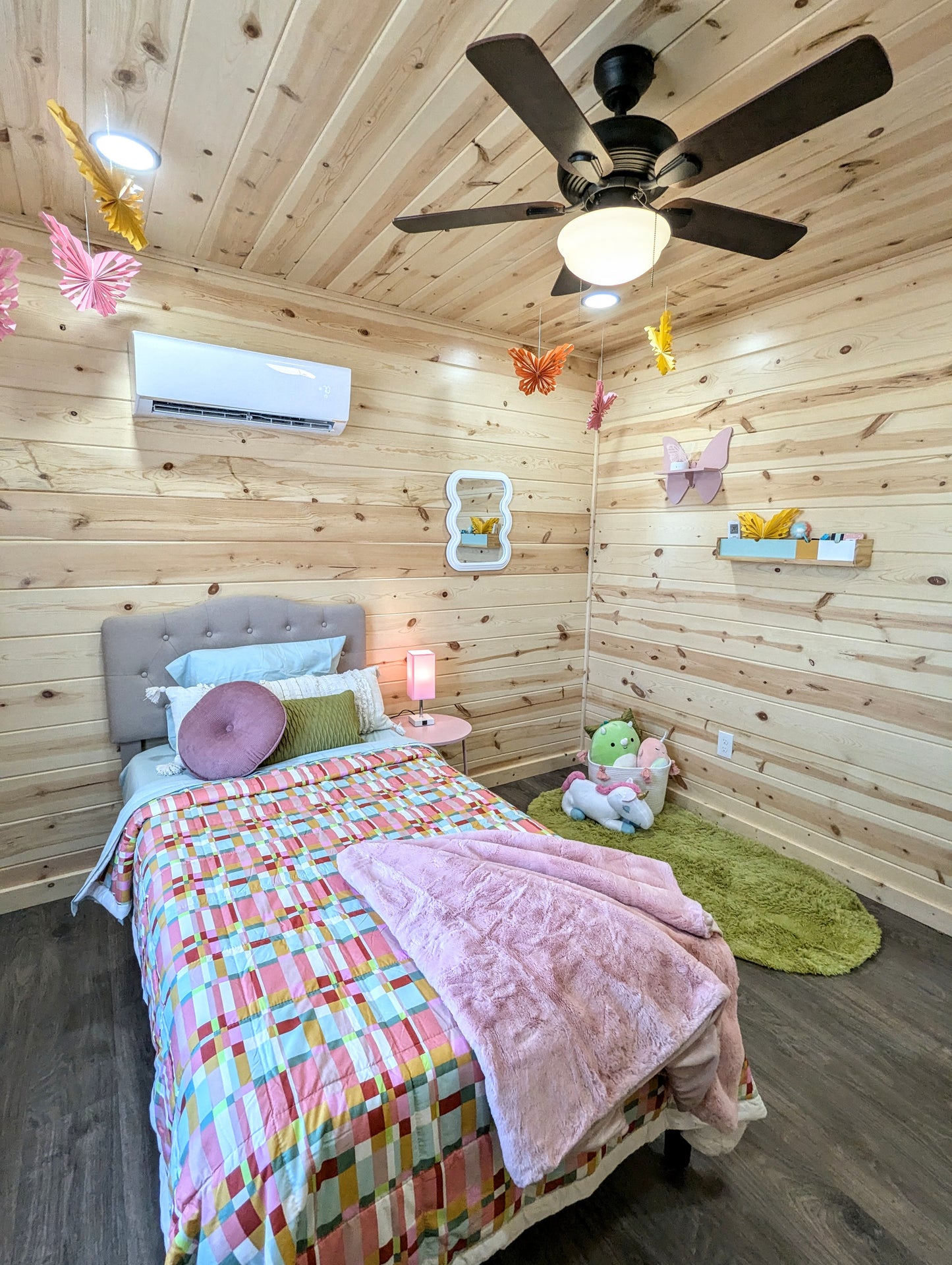 The Gatlinburg Lodge Cabin - ( IOWA PRICING )