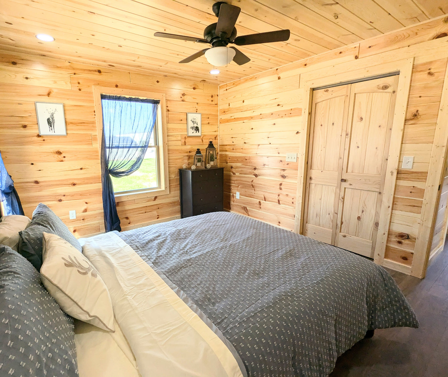 The Gatlinburg Lodge Cabin - ( TEXAS PRICING )