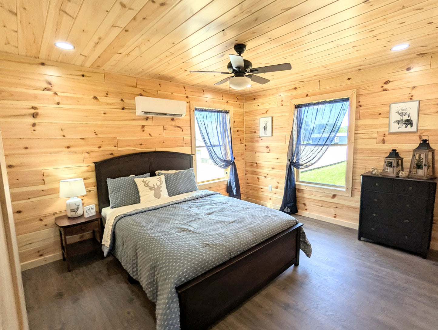 The Gatlinburg Lodge Cabin - ( IOWA PRICING )