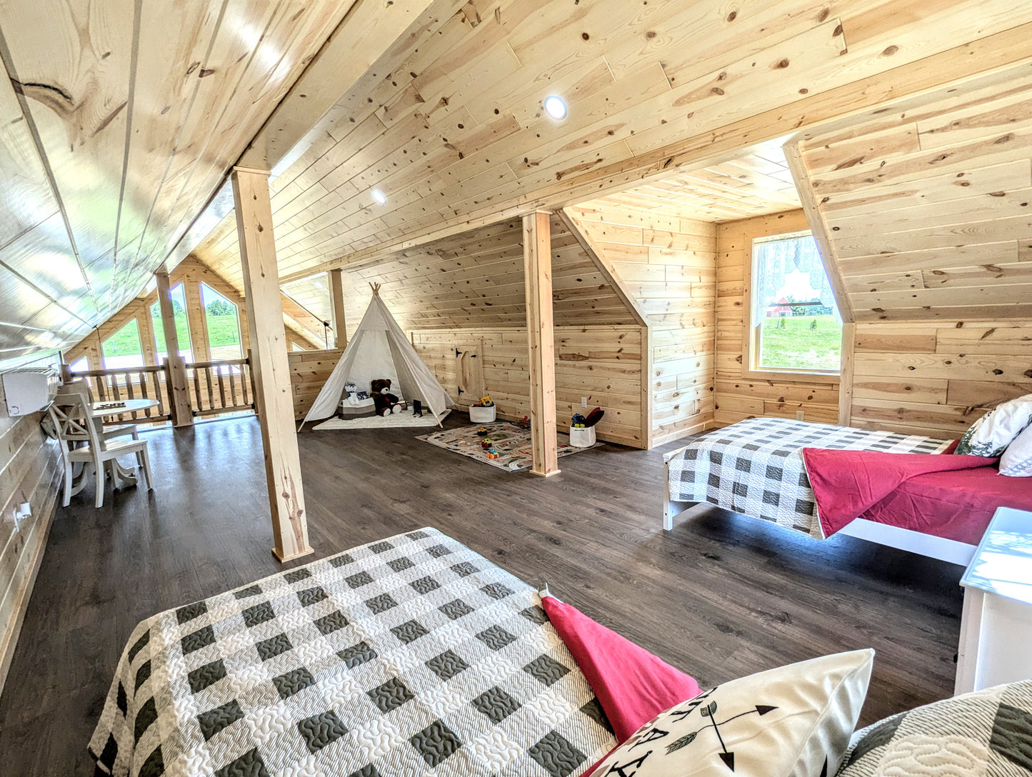 The Gatlinburg Lodge Cabin - ( ALASKA PRICING )