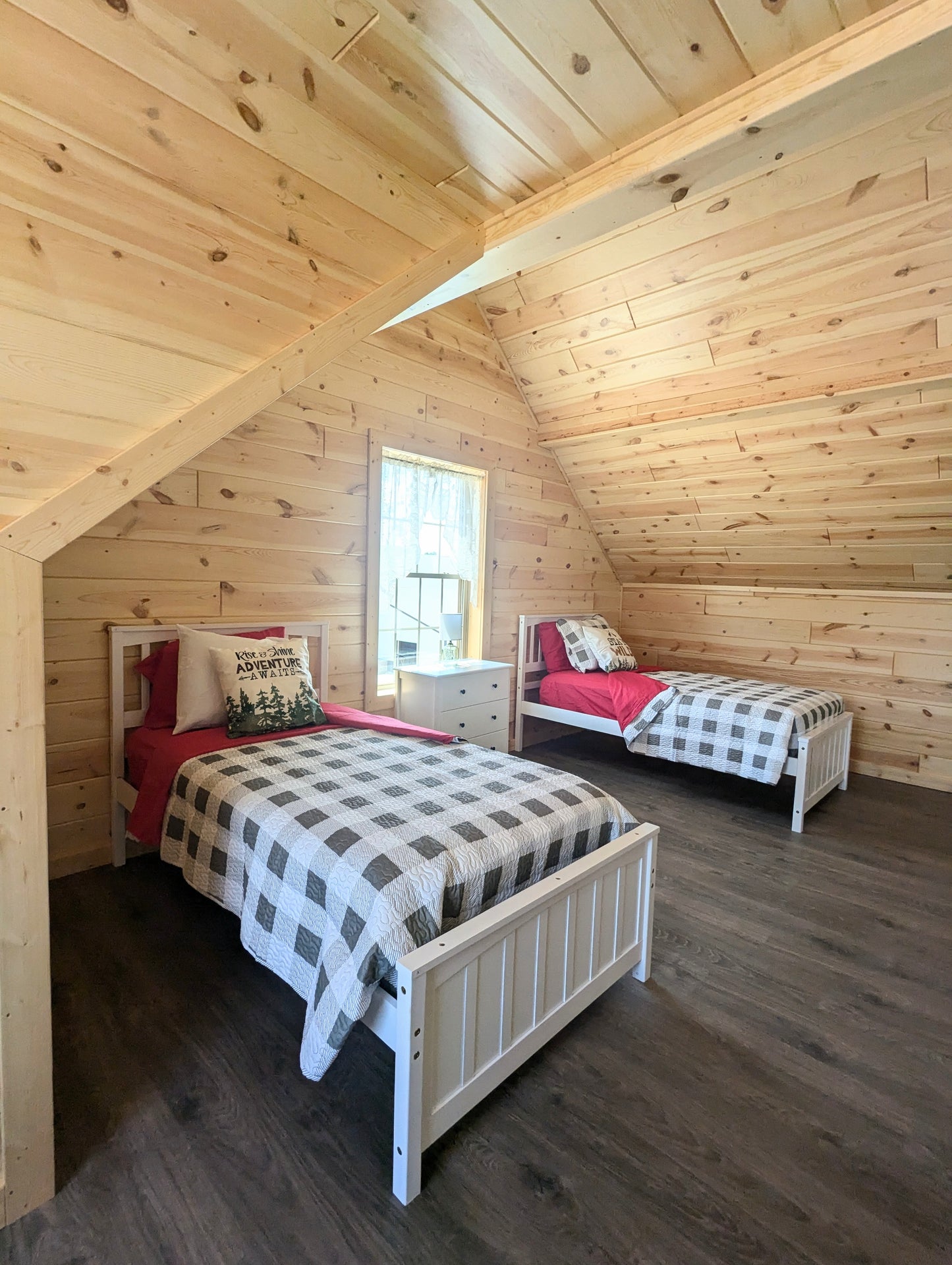 The Gatlinburg Lodge Cabin - ( MISSOURI PRICING )