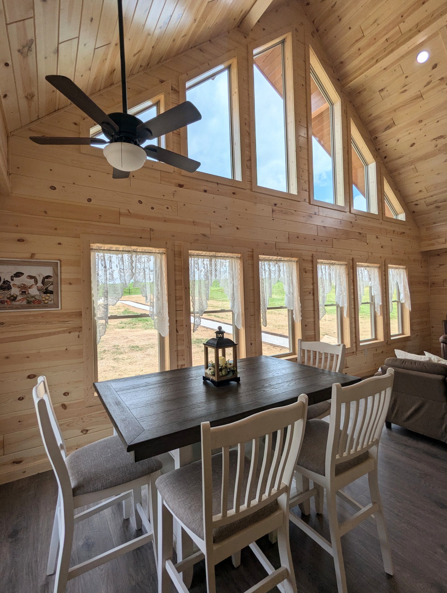 The Gatlinburg Lodge Cabin - ( ALASKA PRICING )